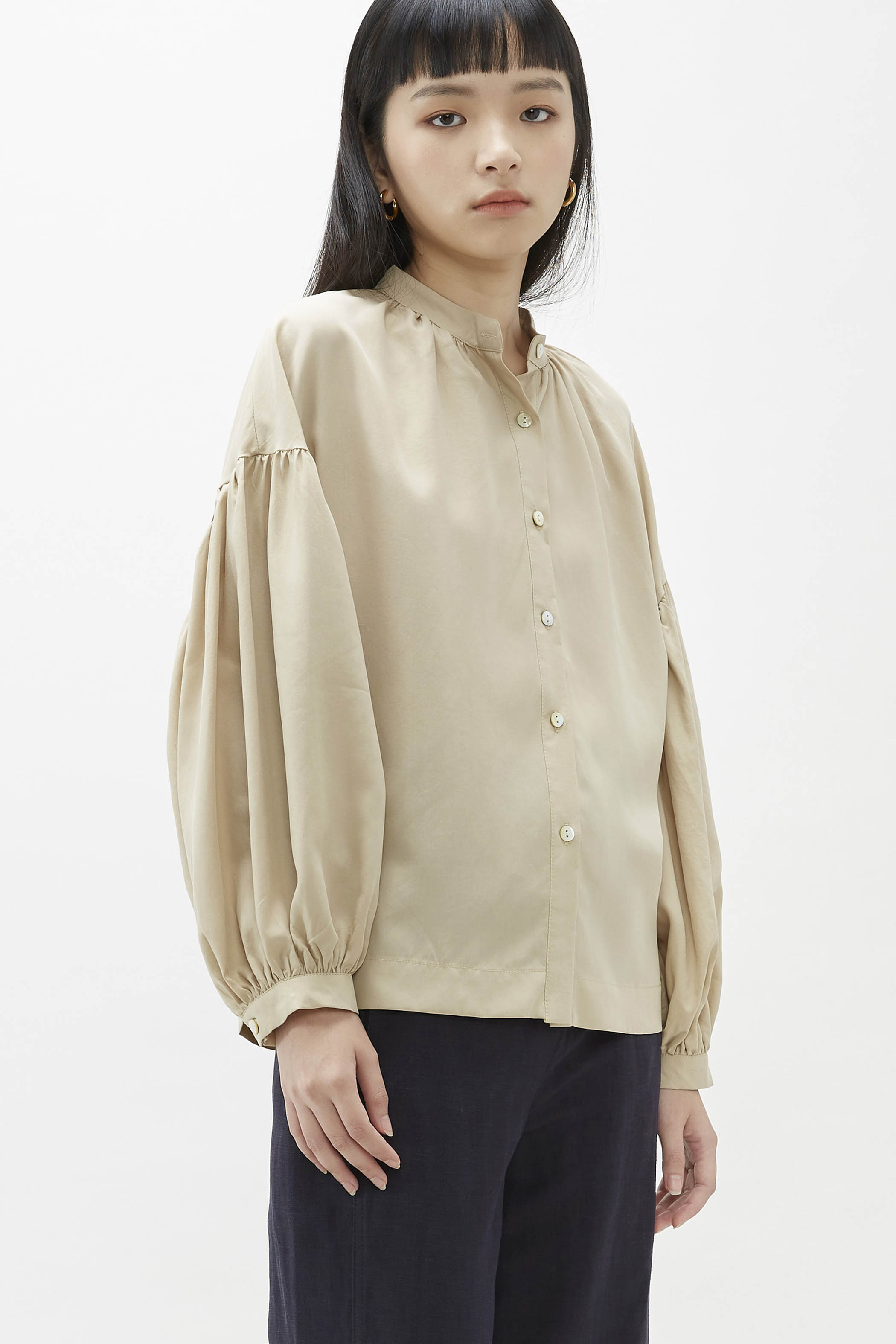 Otila Balloon-Sleeve Blouse
