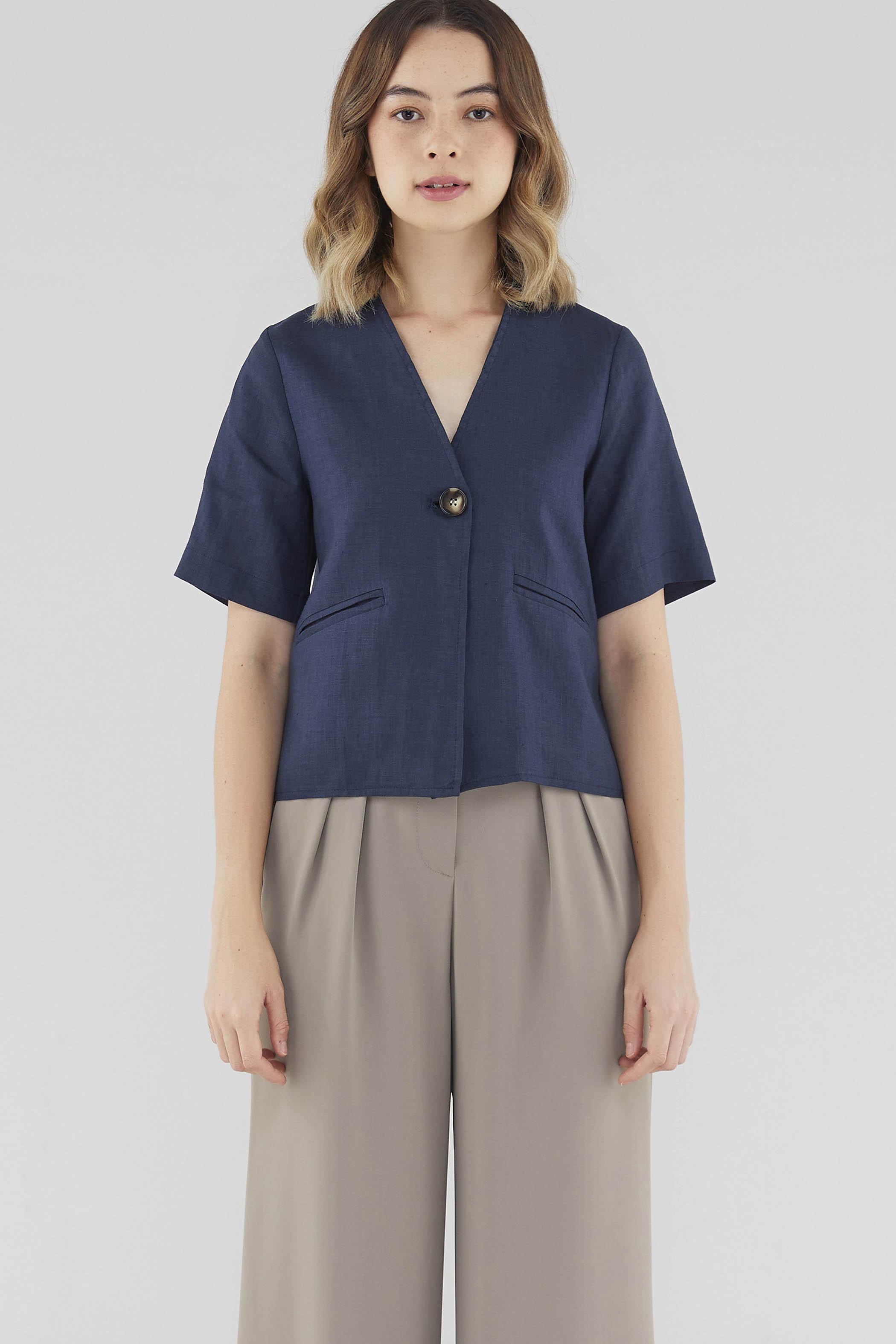 Genifer Linen Single-Button Top