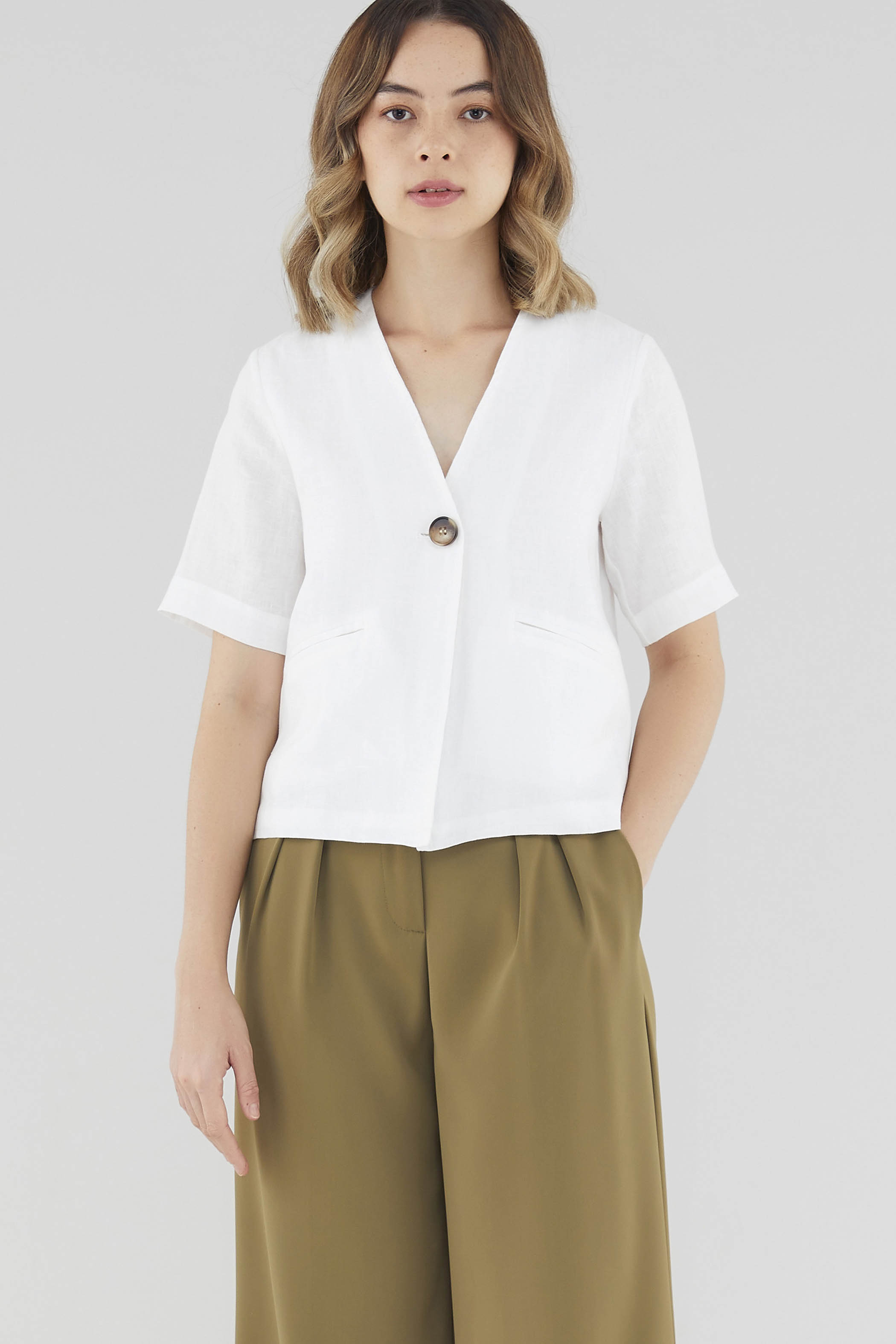 Genifer Linen Single-Button Top