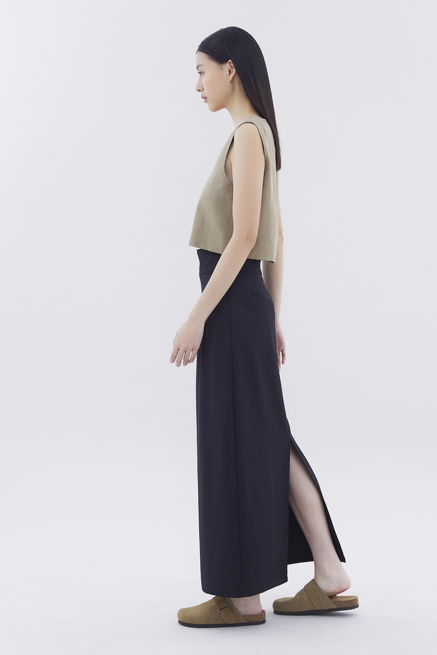 Descue High-Rise Straight Skirt