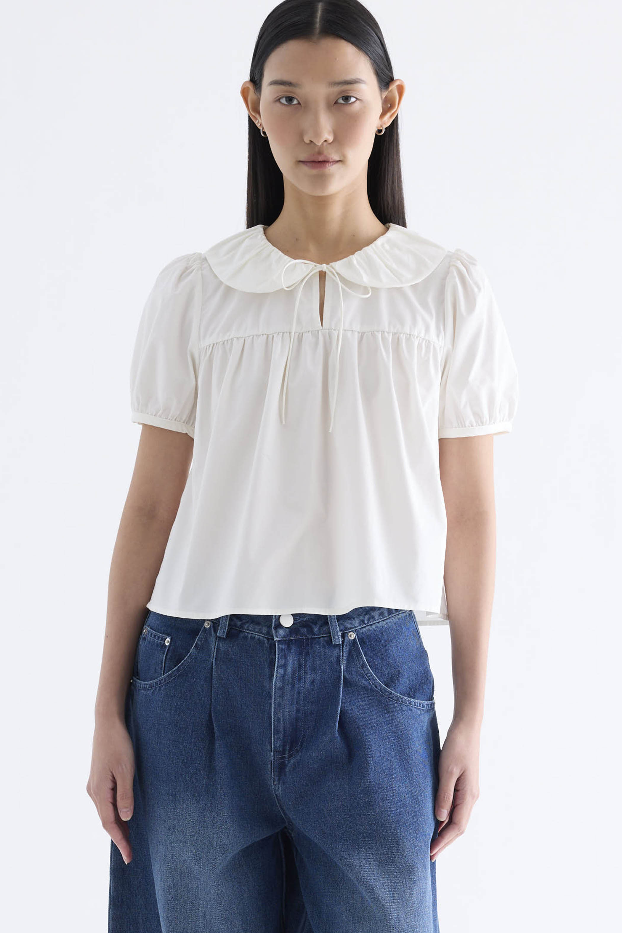 Emberlyn Peterpan-Collar Blouse